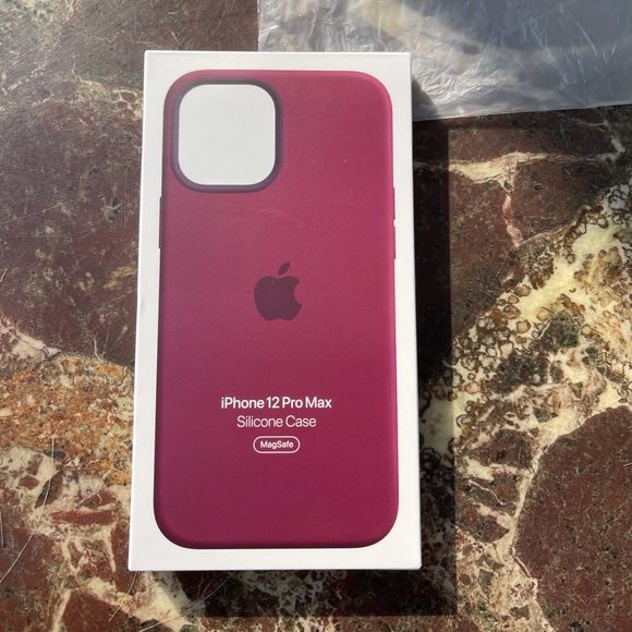 Apple iPhone 12 Pro Max silicone case Plum - Picture 3 of 8